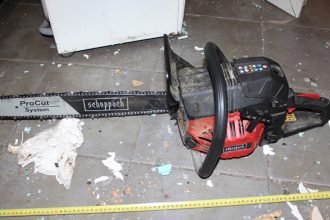 bűncselekmény láncfűrész